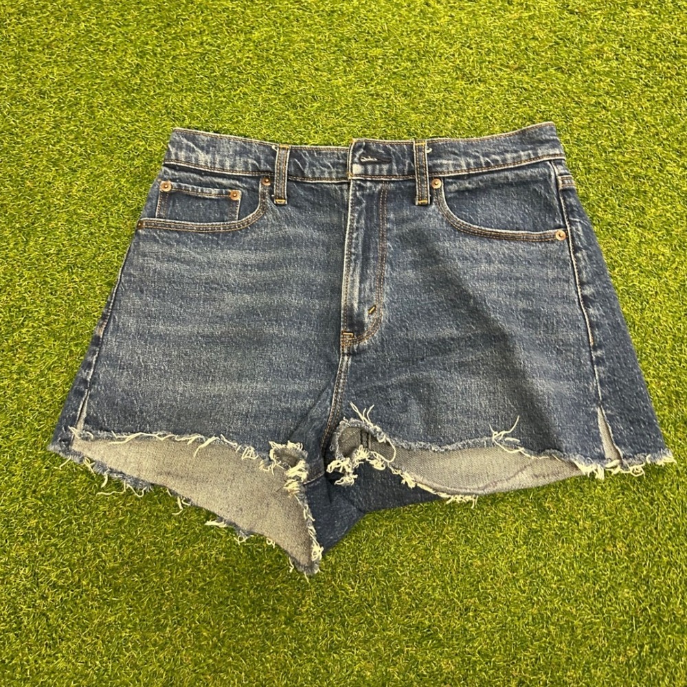 Abercrombie & Fitch Curve Love High Rise Mom Shorts Blue Denim 29 8 Raw Hem